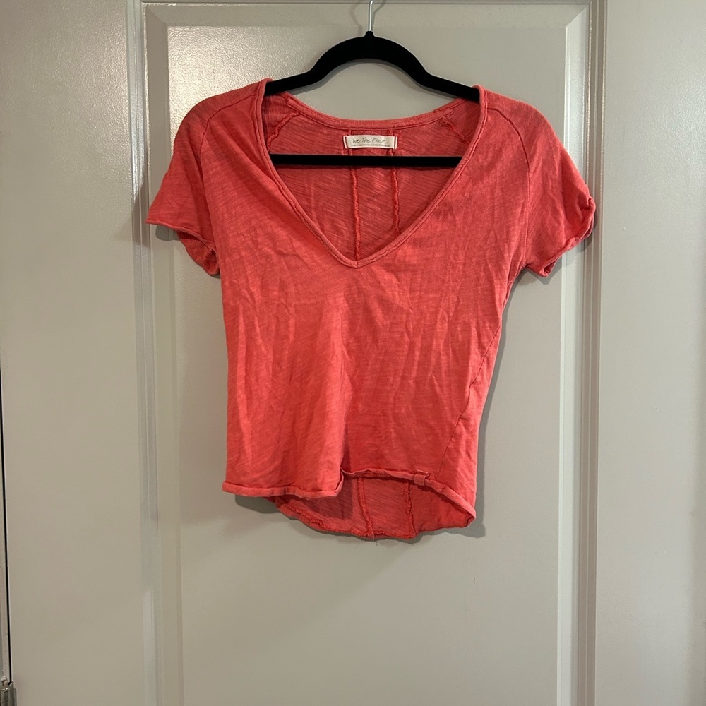 We The Free Coral V-Neck Crop Tee